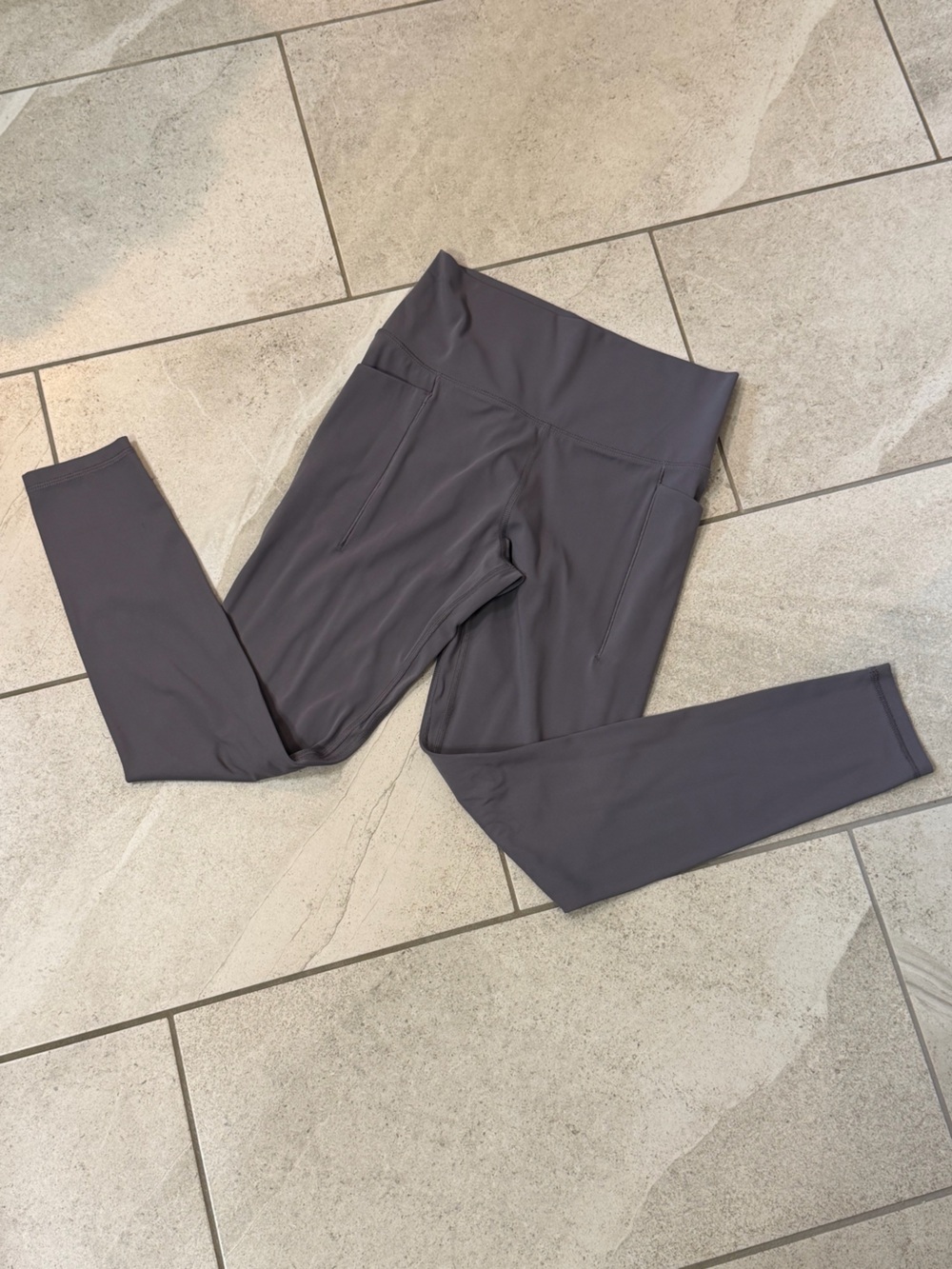 Avia SoftSculpt leggings in Charcoal Gray